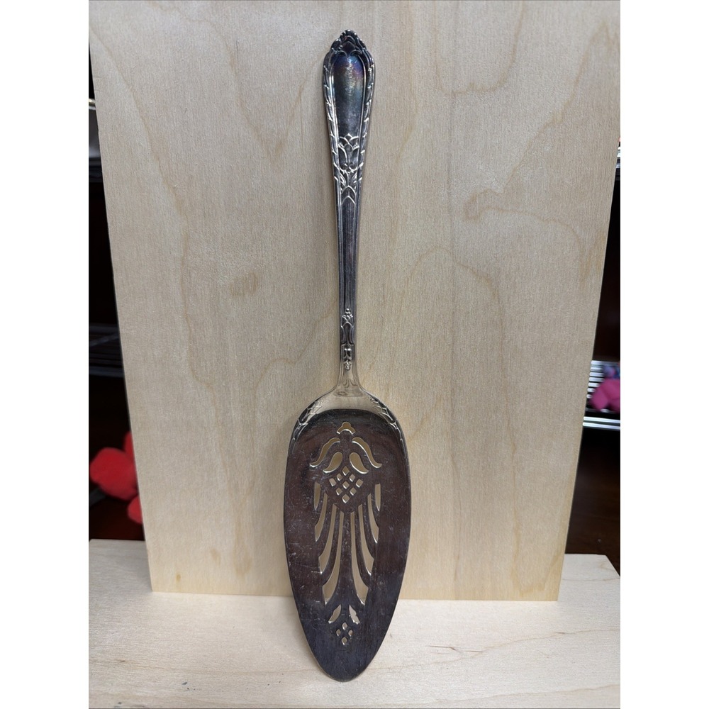 Holmes & Edwards IS Spring Garden Cake Pie Server Silverware